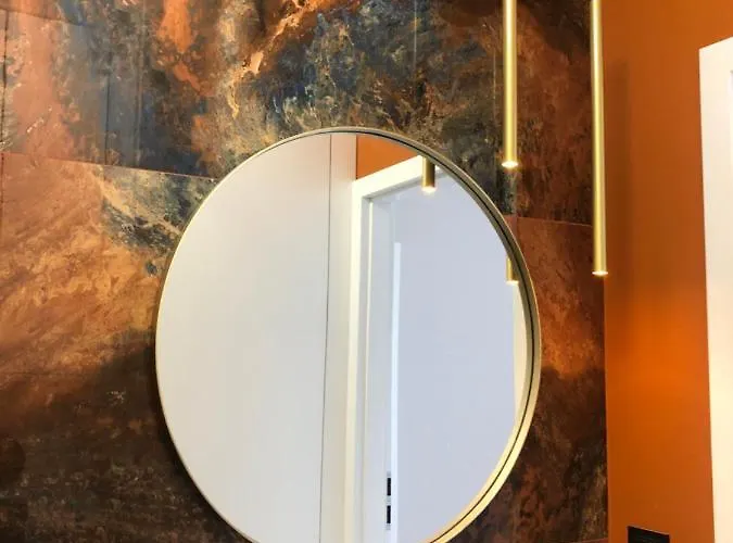 Angielska Grobla 139 *